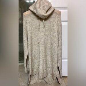 Elegant gray Hooded Sweater